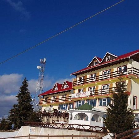 Vila Parang Petroşani Buitenkant foto
