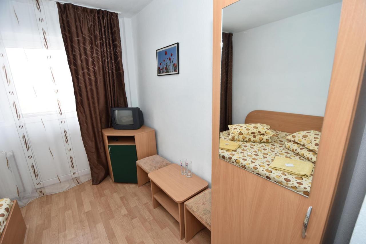 Vila Parang Petroşani Buitenkant foto